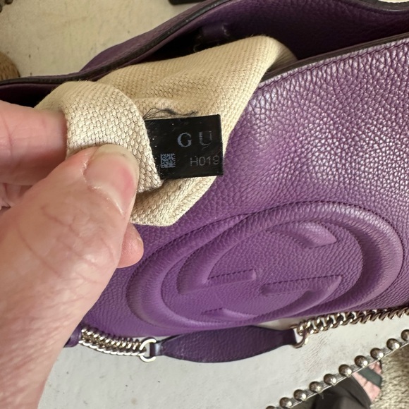 Gucci Soho Purple Pebbled Leather Shoulder Bag with Tassel and Chain Straps - Picture 3 of 11